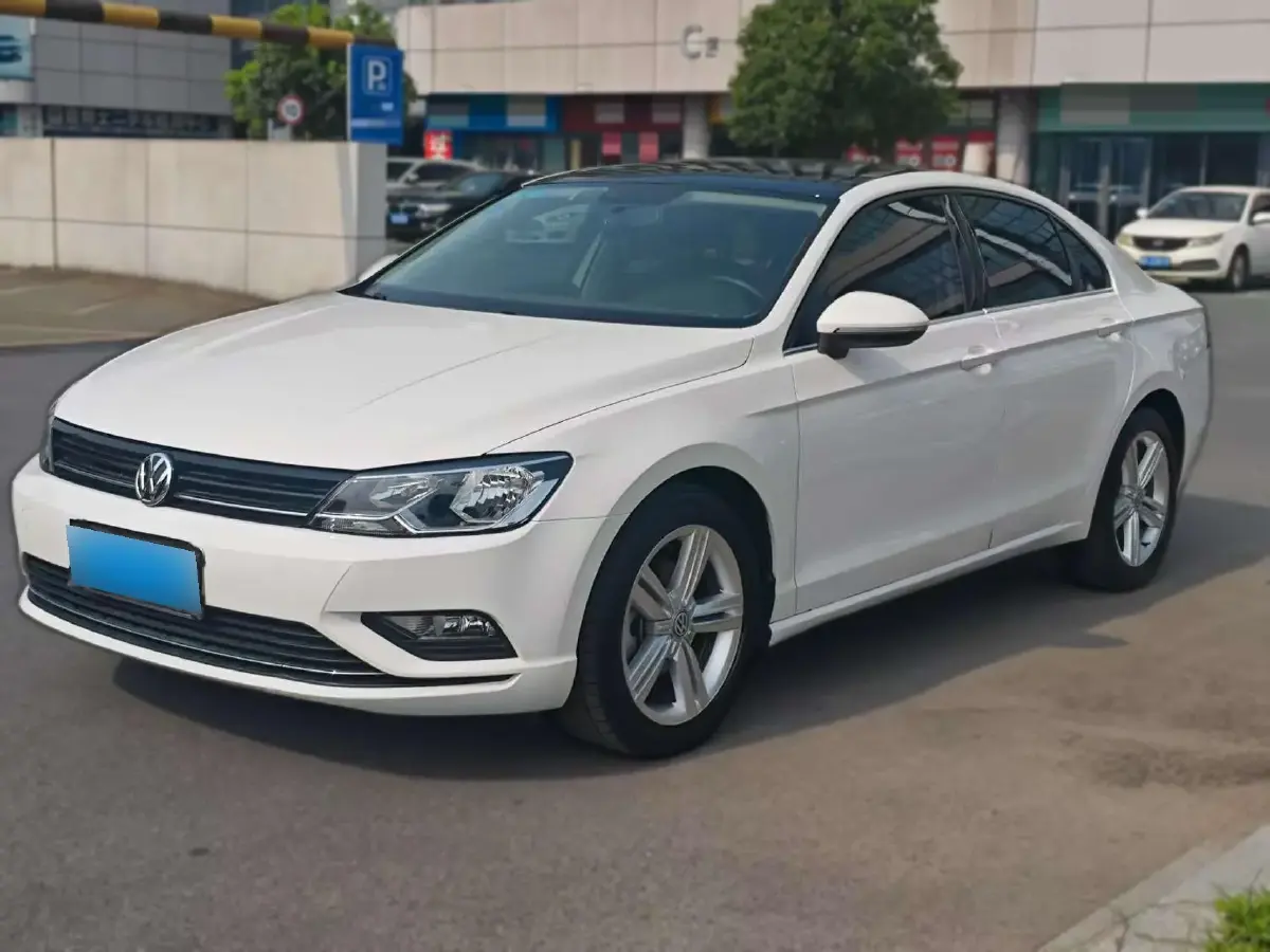 2017 Volkswagen Lamando 1.4T 150HP L4 7DCT