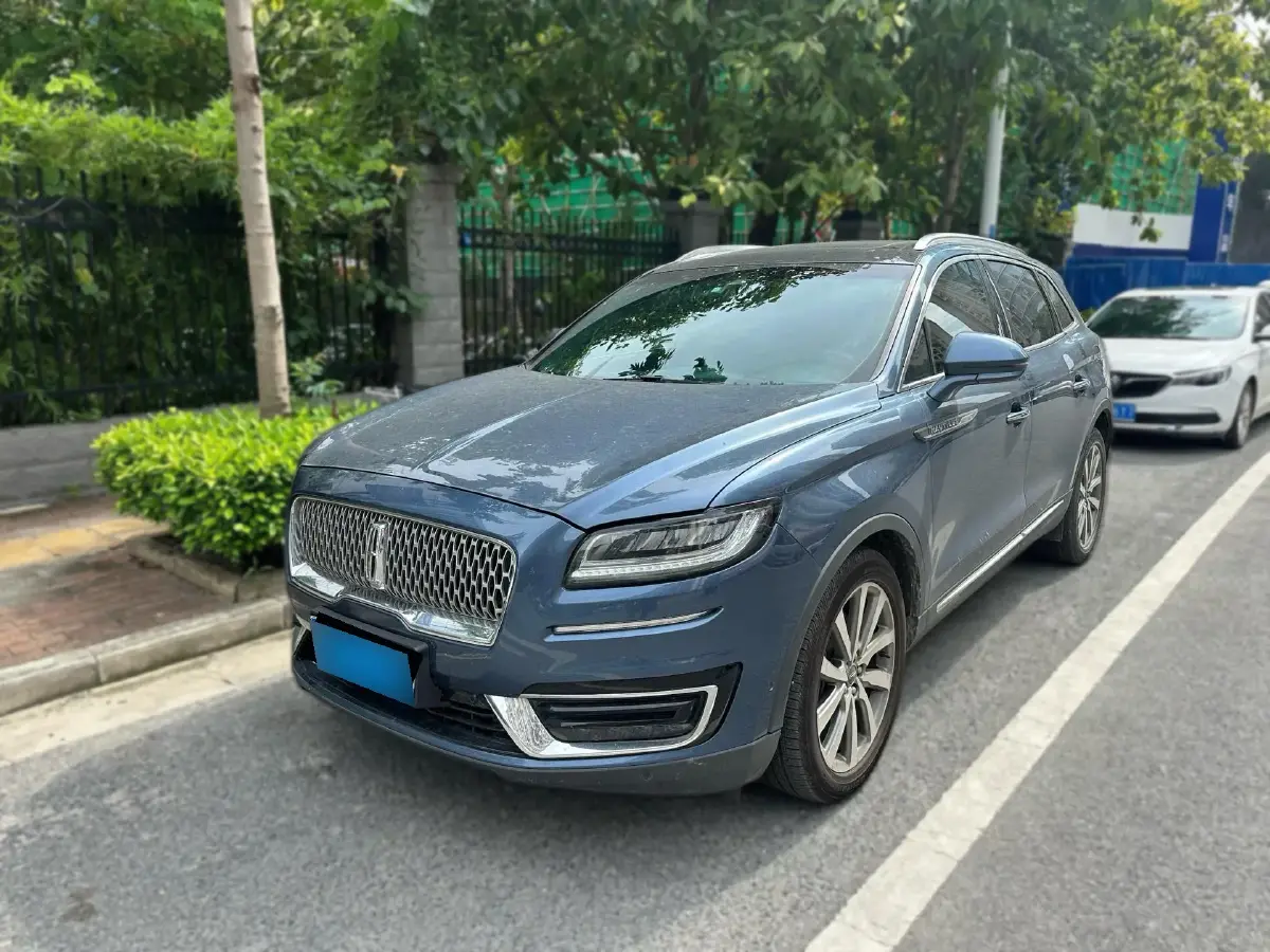 2019 Lincoln Nautilus 2.0T 235HP L4 8AT