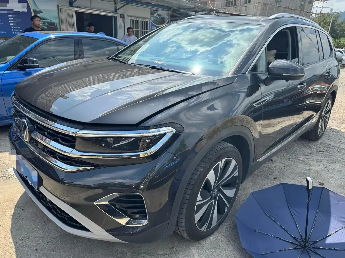 2023 Volkswagen Talagon 2.0T 220HP L4 7DCT