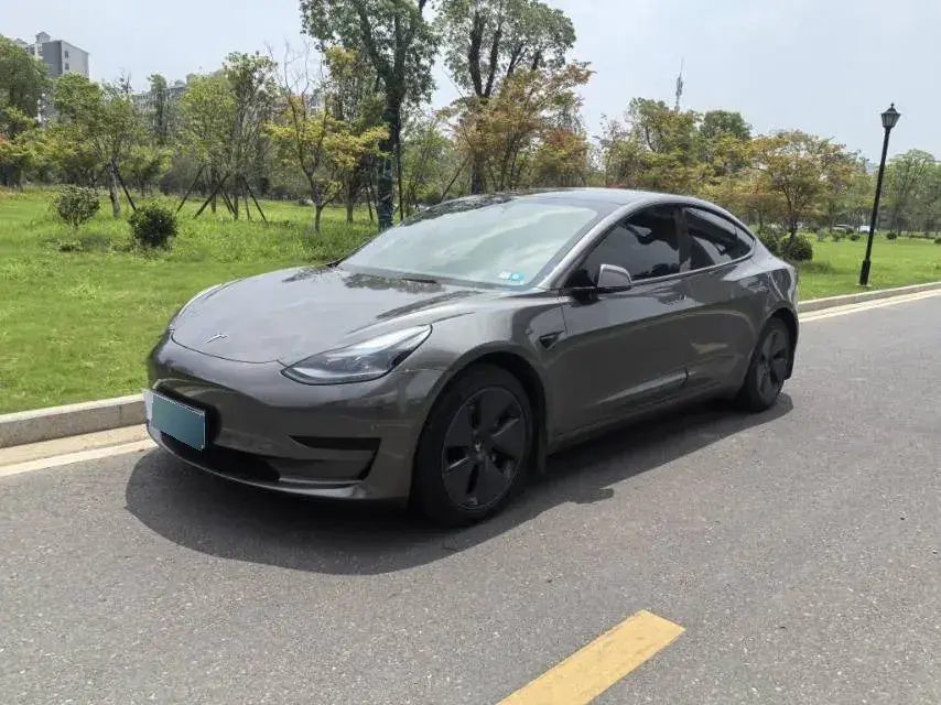 2022 Tesla Model 3 BEV 60KWH