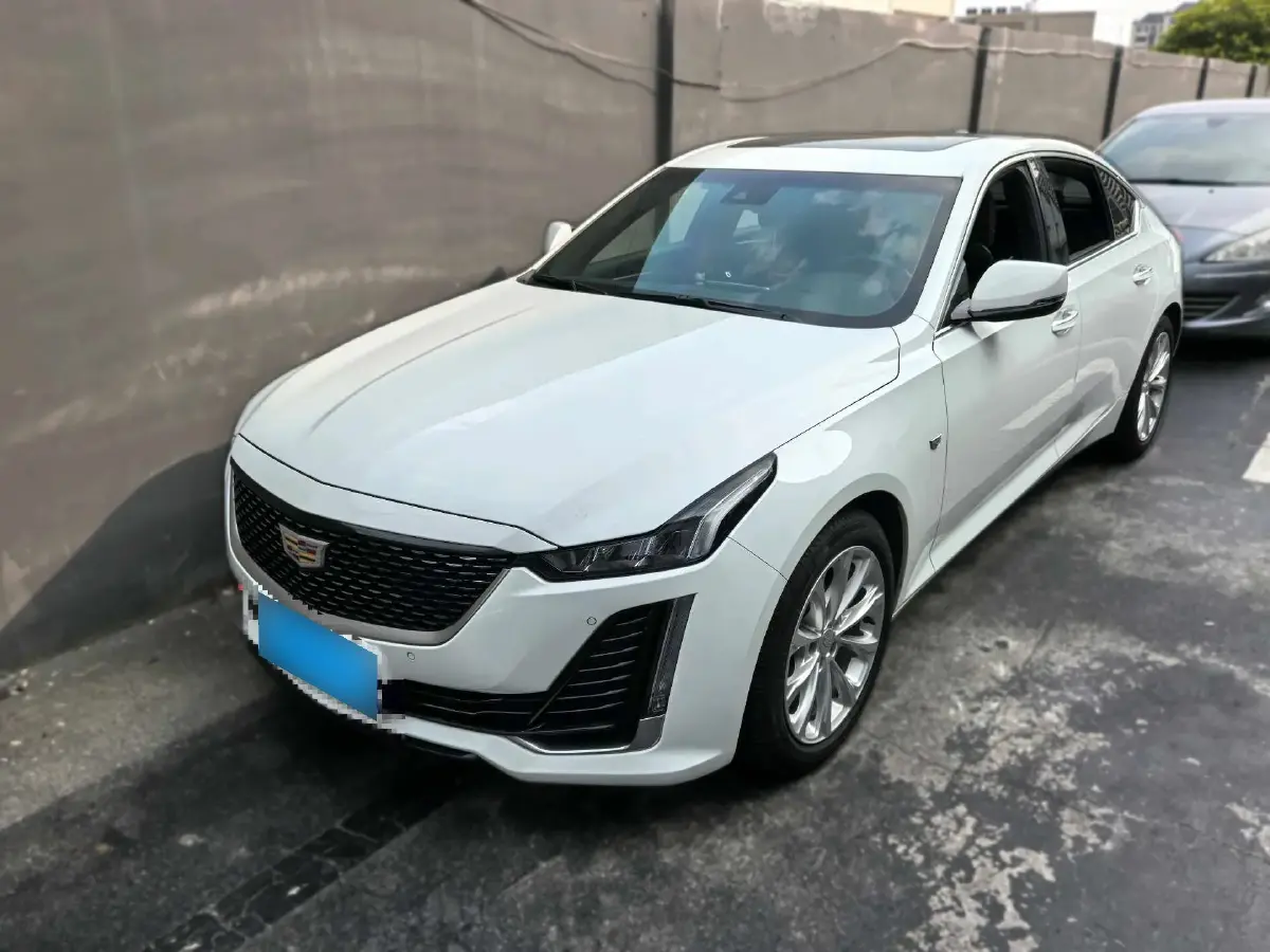 2022 Cadillac CT5 2.0T 237HP L4 10AT