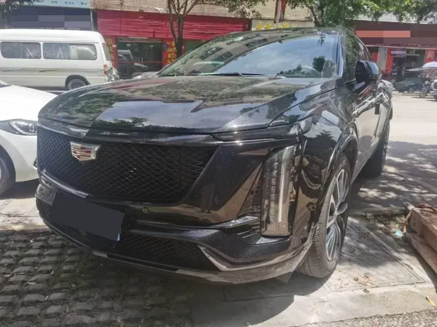 2025 Cadillac XT5 2.0T 237HP L4 9AT