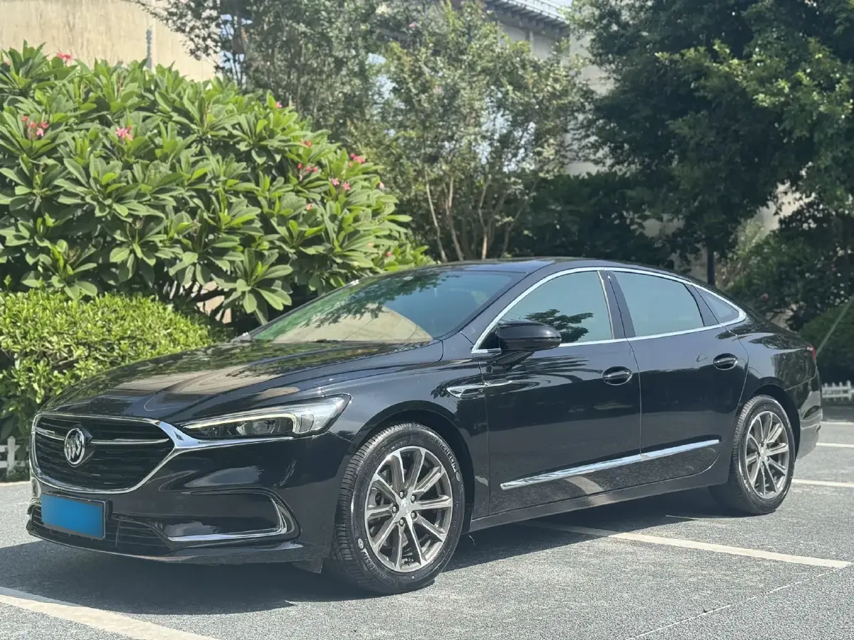 2021 Buick Larcosse 2.0T 237HP L4 9AT