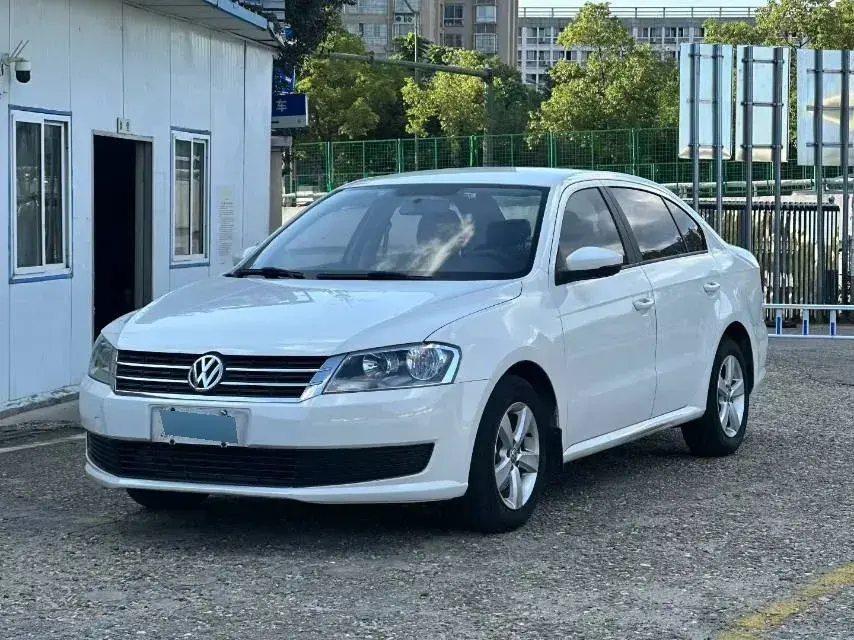 2013 Volkswagen Lavida 1.6L 110HP L4 6AT