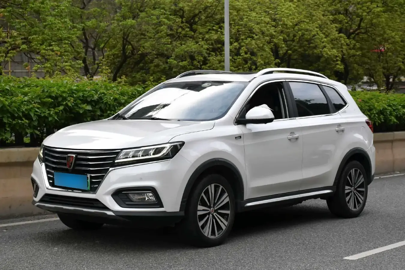 2017 Roewe RX5 1.5T 169HP L4 2AT PHEV 12KWH