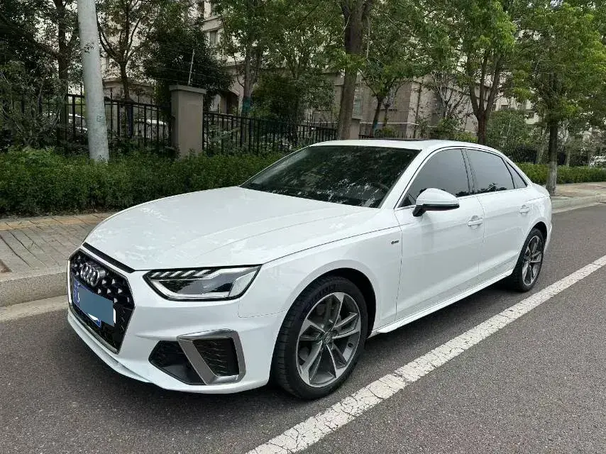 2020 Audi A4L 2.0T 150HP L4 7DCT