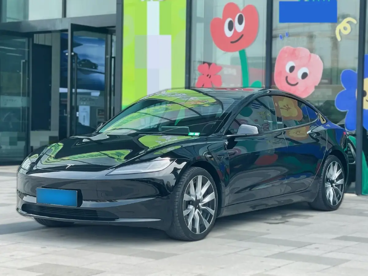 2023 Tesla Model 3 BEV 60KWH