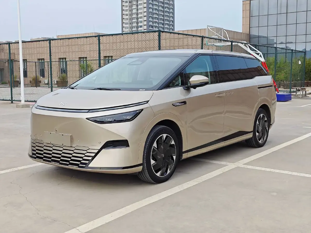 2024 Xpeng X9 BEV 101.5KWH