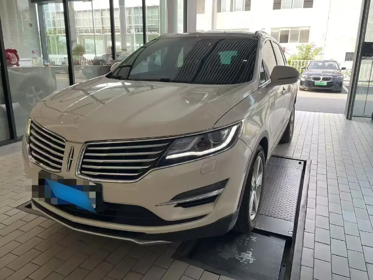 2018 Lincoln MKC 2.0T 203HP L4 6AT