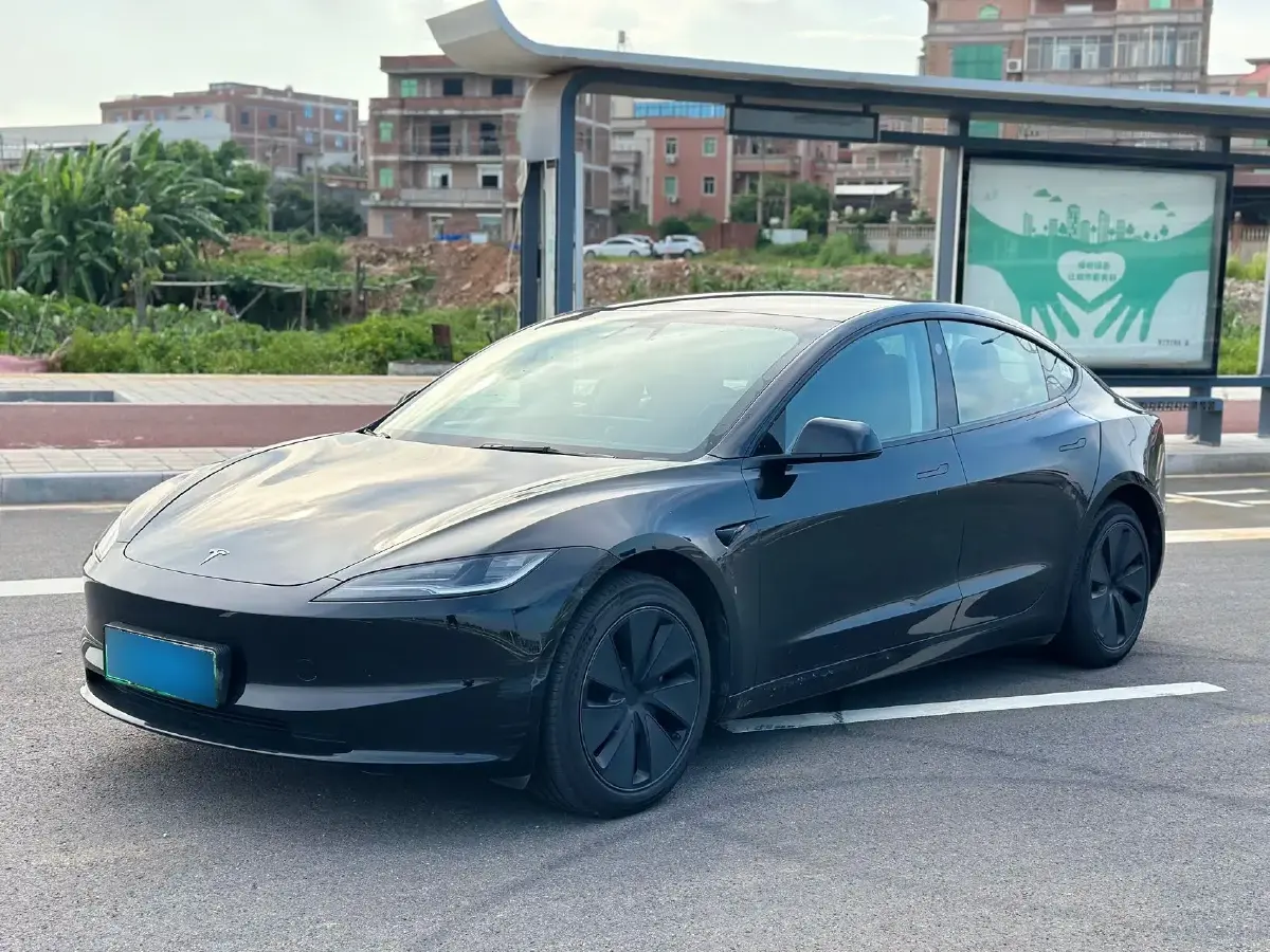 2023 Tesla Model 3 BEV 60KWH