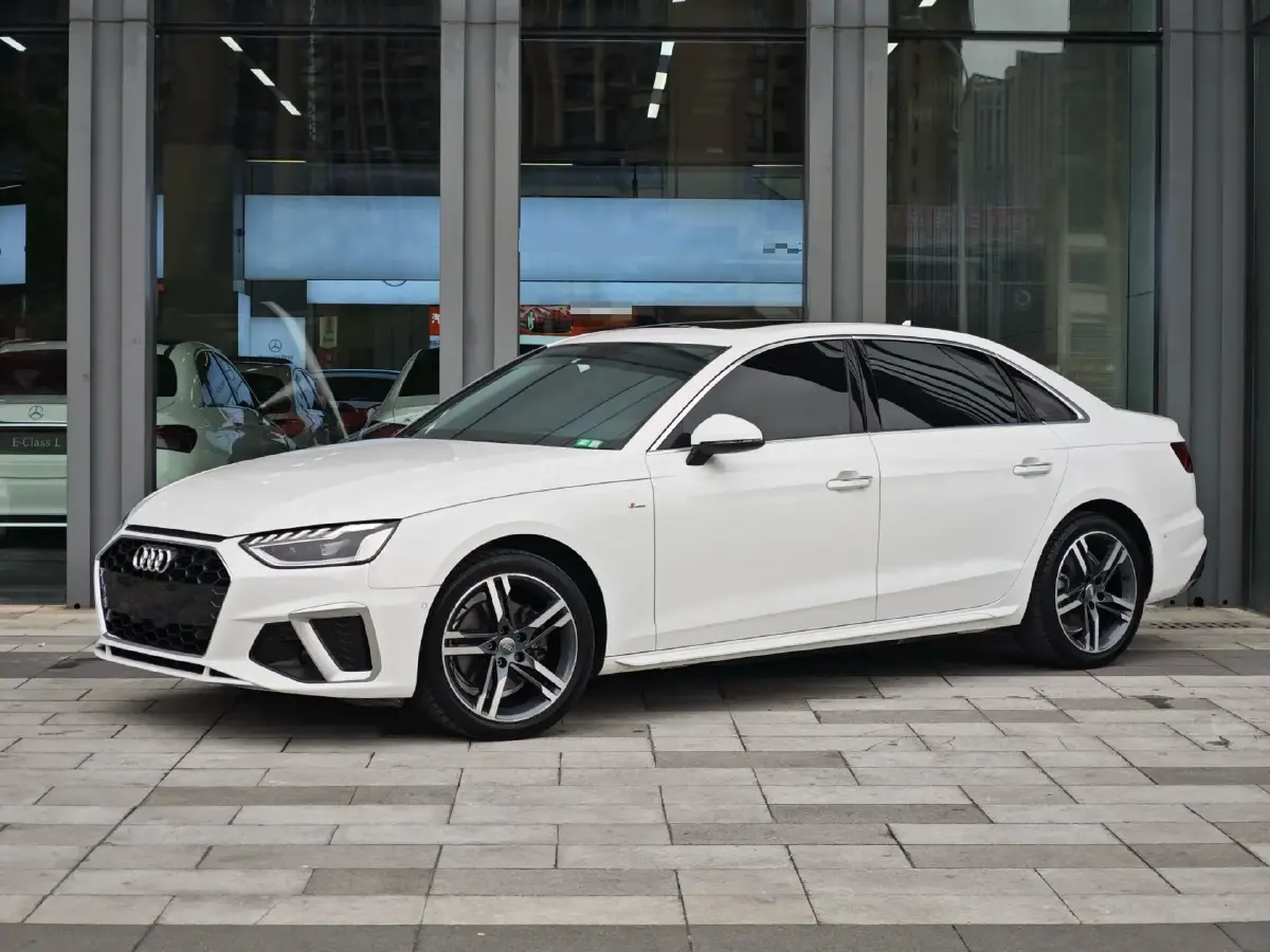 2020 Audi A4L 2.0T 190HP L4 7DCT