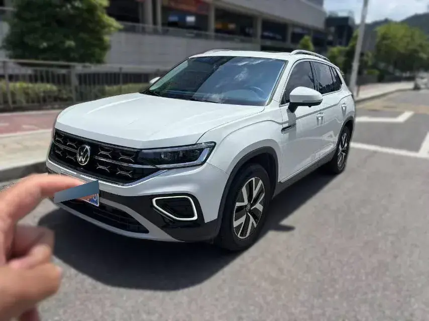 2023 Volkswagen Tayron 2.0T 186HP L4 7DCT