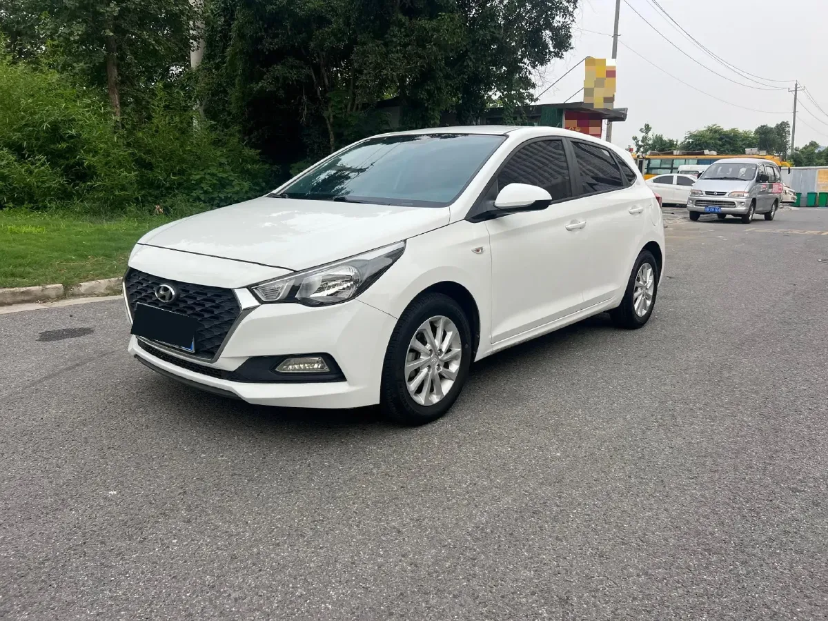 2017 Hyundai Verna RV 1.4L 100HP L4 6AT,autocango,china used car exporter,china ev exporter,chinese used car exporter,chinese used ev exporter