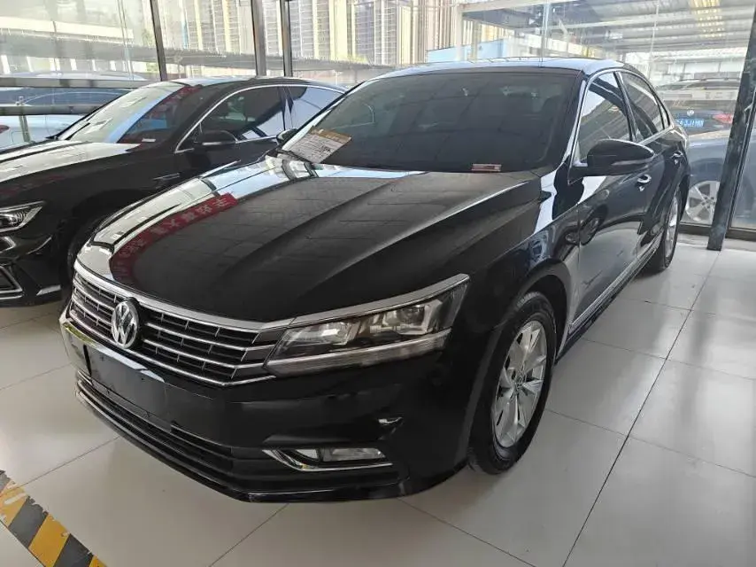 2017 Volkswagen Passat 1.8T 180HP L4 7DCT