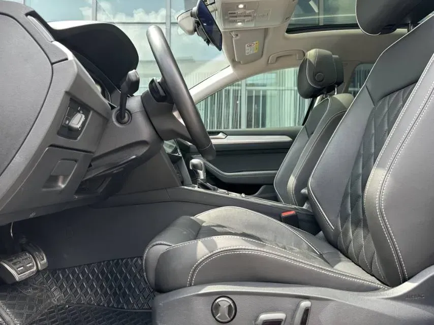 2022 Volkswagen Magotan GTE 1.4T 150HP L4 6DCT PHEV 13KWH,autocango,china used car exporter,china ev exporter,chinese used car exporter,chinese used ev exporter