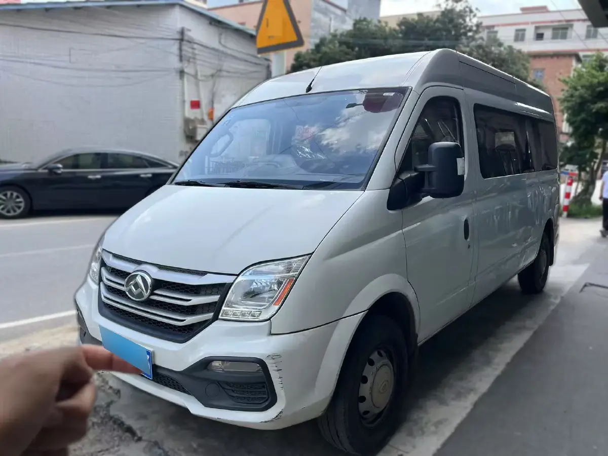 2015 MAXUS XinTu V80 2.5T 136HP L4 5MT