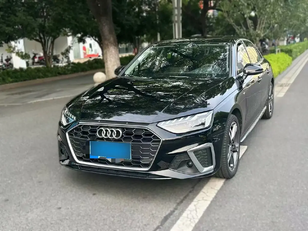 2021 Audi A4L 2.0T 190HP L4 7DCT