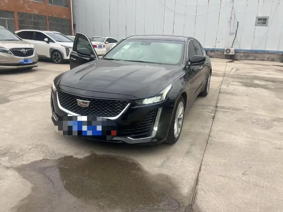 2023 Cadillac CT5 2.0T 237HP L4 10AT