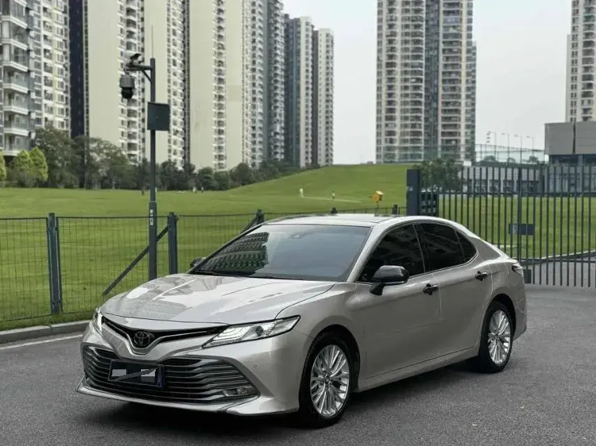 2018 Toyota Camry 2.5L 209HP L4 8AT