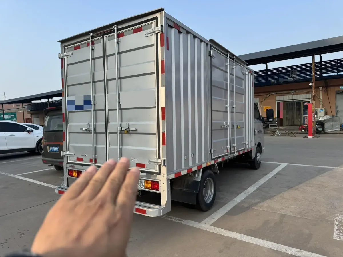 2023 WuLing Loong Truck 2.0L 136HP L4 5MT,autocango,china used car exporter,china ev exporter,chinese used car exporter,chinese used ev exporter