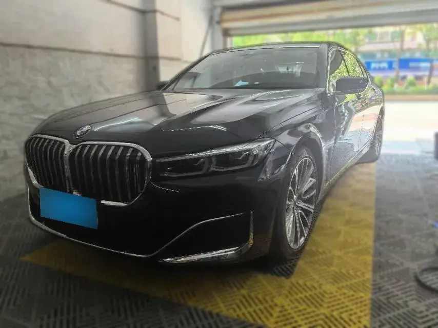 2021 BMW 7 Series 3.0T 340HP L6 8AT