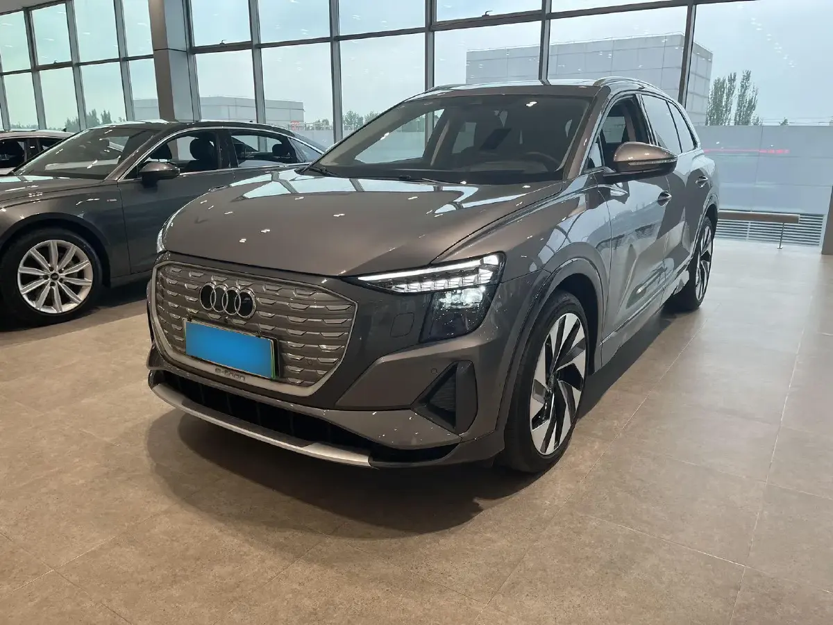 2022 Audi Q5 e-tron BEV 83.4KWH