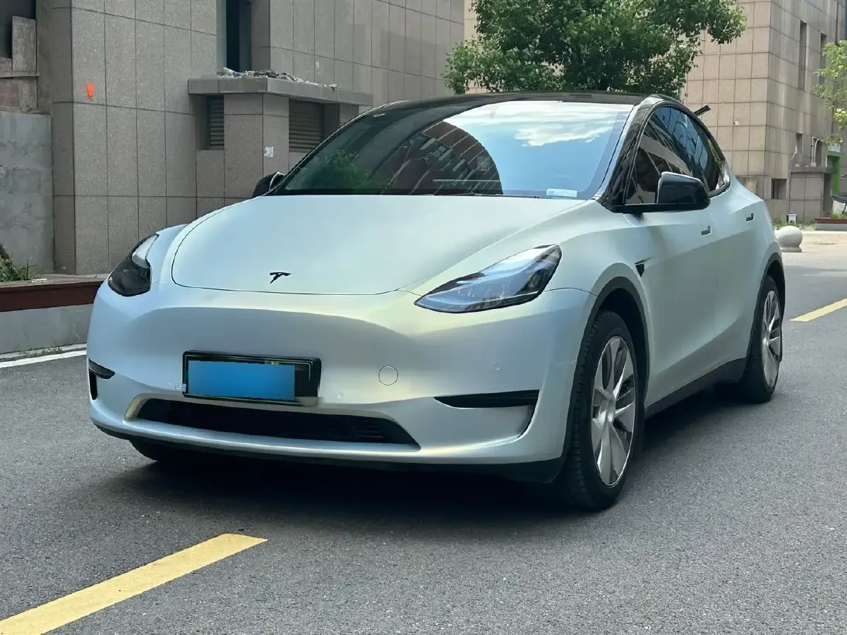 2022 Tesla Model Y BEV 60KWH