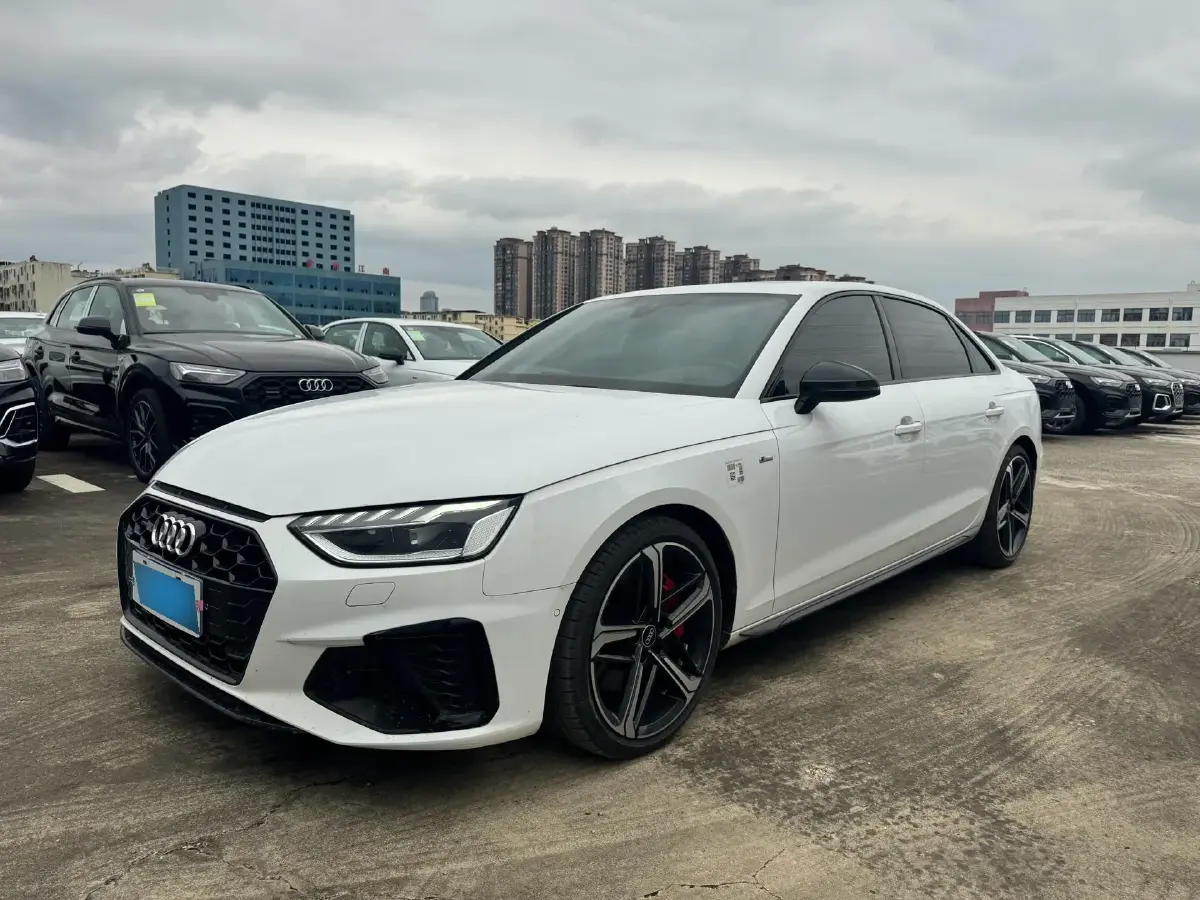 2022 Audi A4L 2.0T 252HP L4 7DCT