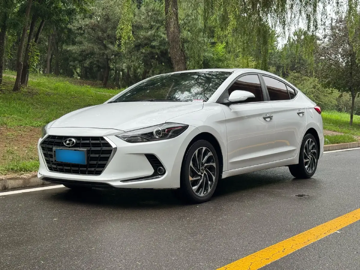 2019 Hyundai Elantra 1.4T 130HP L4 7DCT
