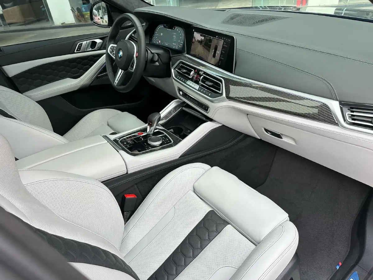 2022 BMW X6 M 4.4T 600HP V8 8AT,autocango,china used car exporter,china ev exporter,chinese used car exporter,chinese used ev exporter