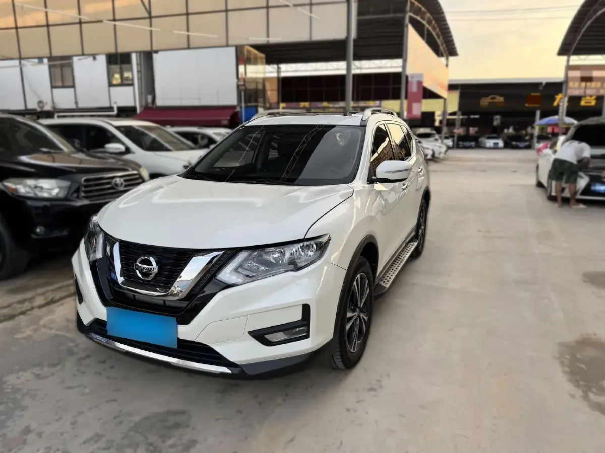 2020 Nissan X-Trail 2.5L 186HP L4 CVT