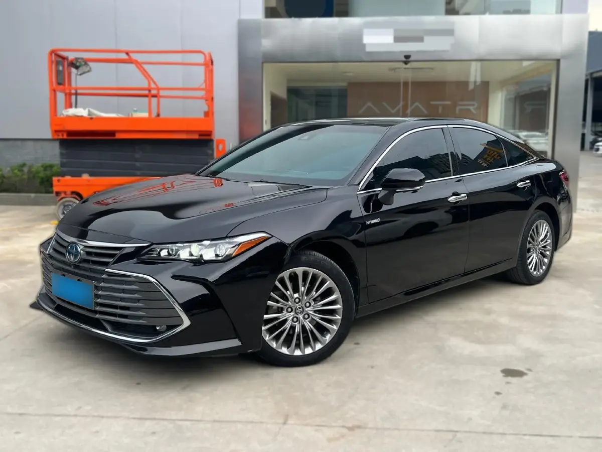 2019 Toyota Avalon 2.5L 178HP L4 E-CVT Hybrid