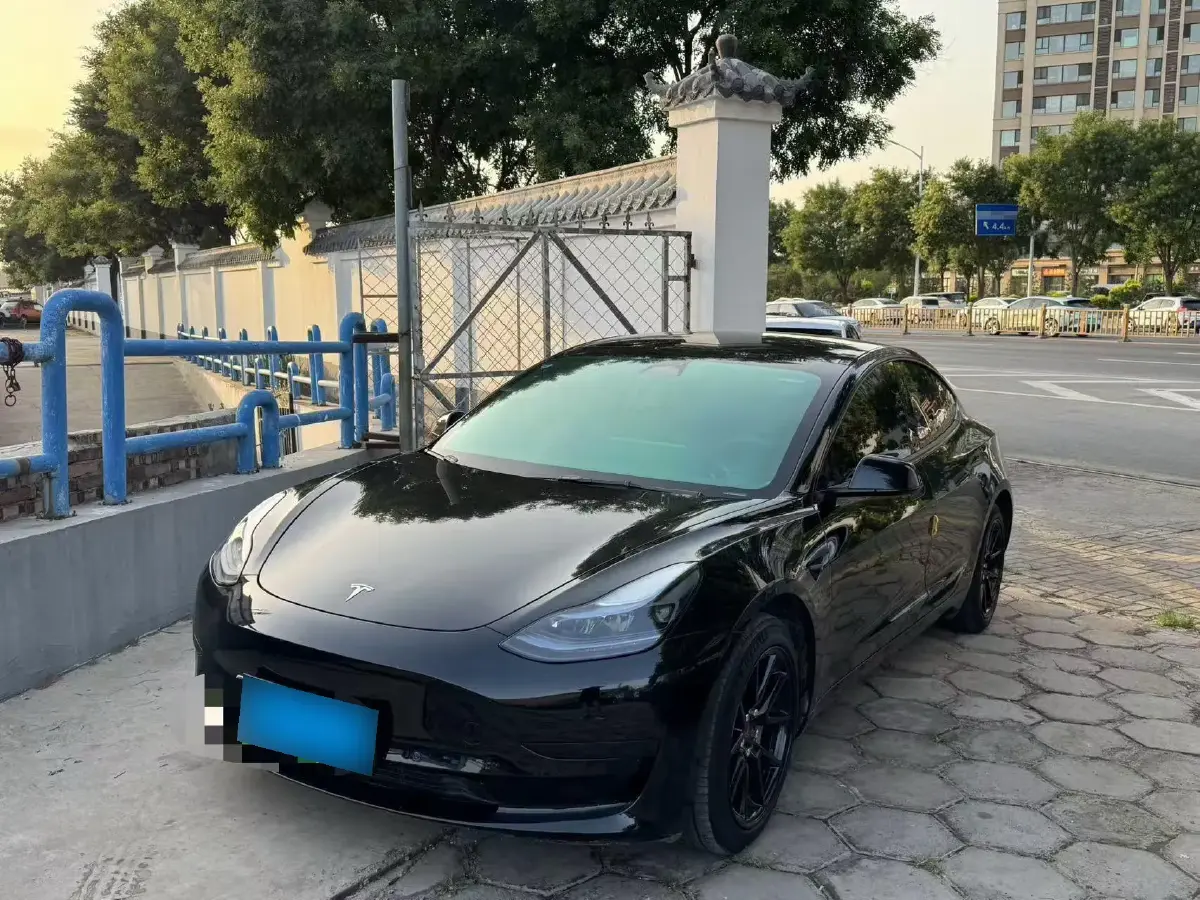 2022 Tesla Model 3 BEV 60KWH