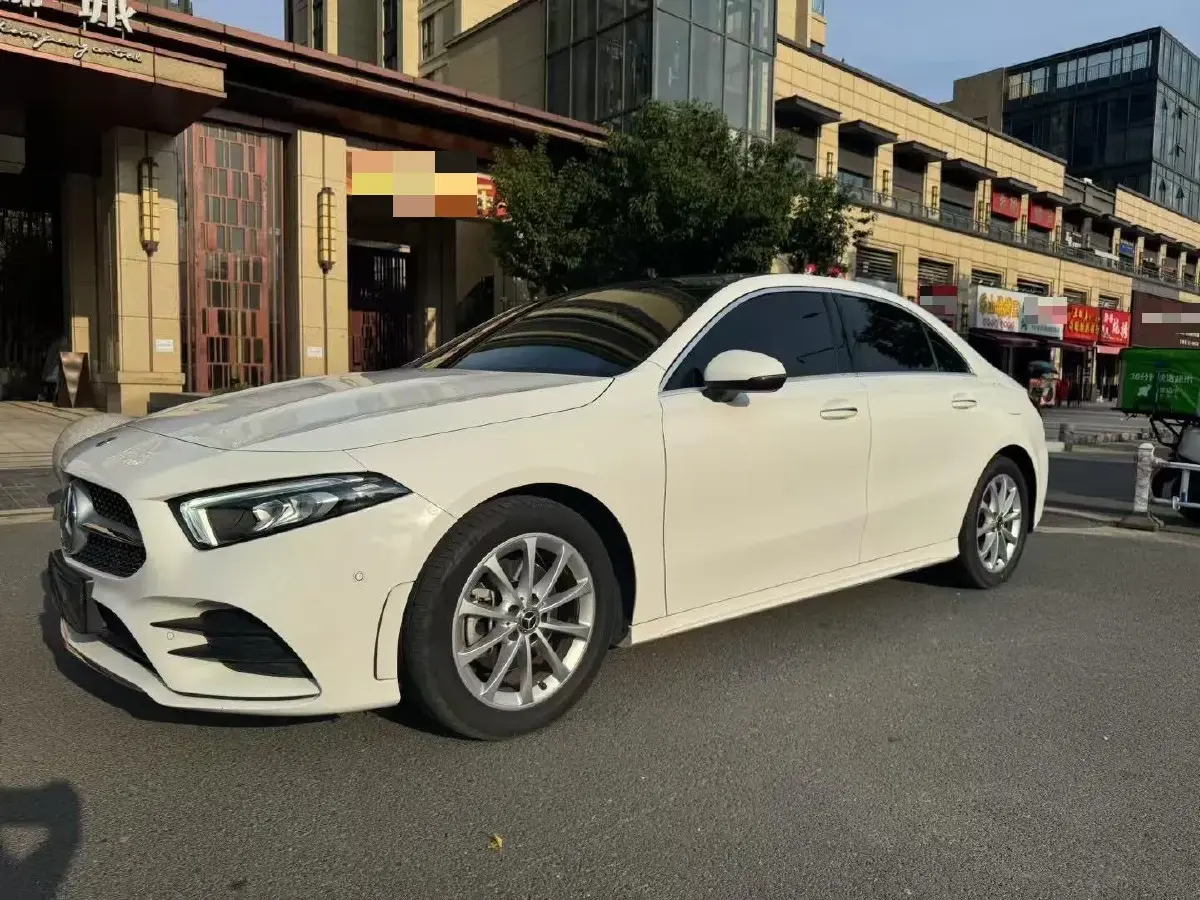 2022 Mercedes-Benz A Class 1.3T 163HP L4 7DCT