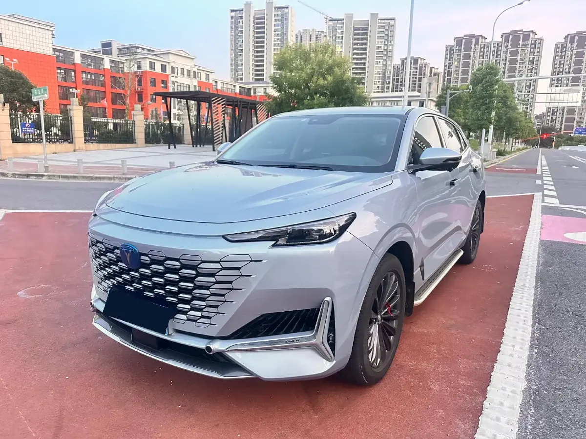 2021 ChangAn UNI-K 2.0T 233HP L4 8AT