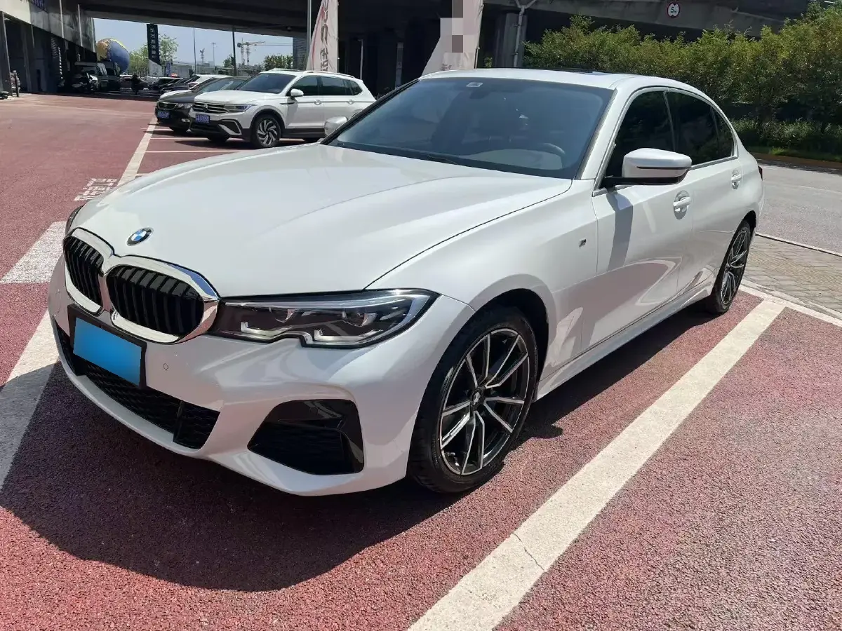 2022 BMW 3 Series 2.0T 156HP L4 8AT