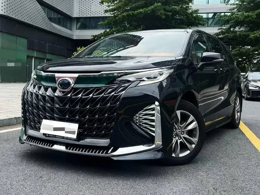 2023 Toyota Sienna 2.5L 189HP L4 E-CVT Hybrid