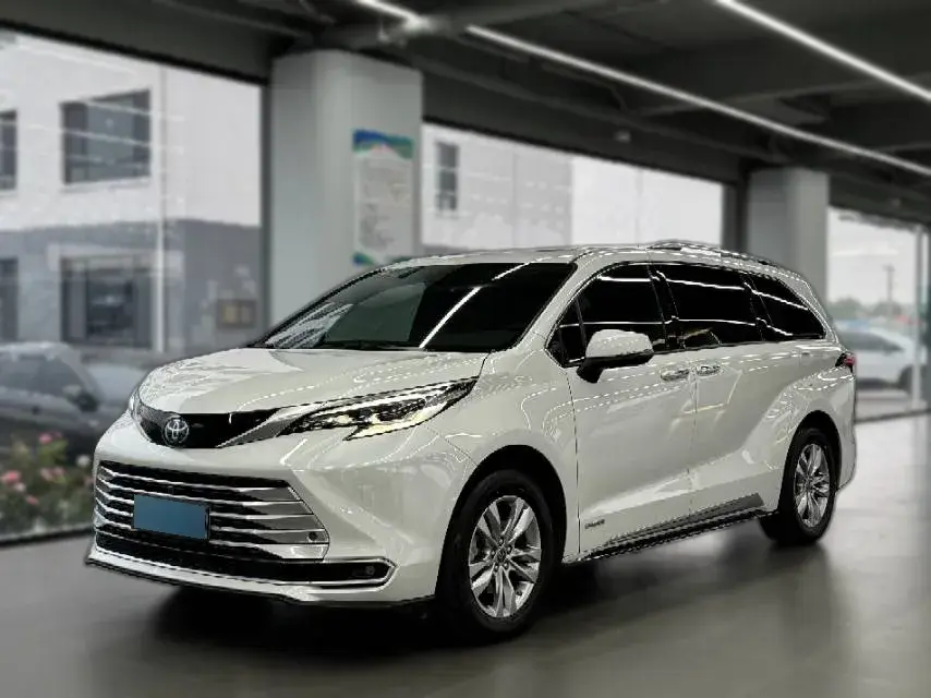 2021 Toyota Sienna 2.5L 192HP L4 E-CVT Hybrid