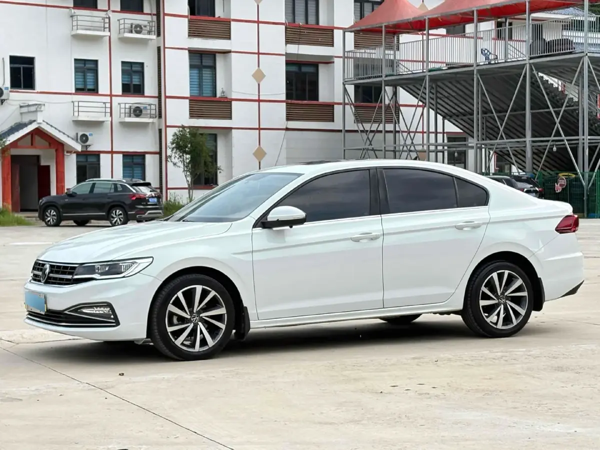 2021 Volkswagen Bora 1.5L 113HP L4 6AT