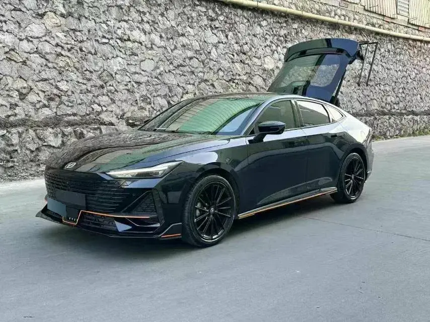 2022 ChangAn UNI-V 1.5T 188HP L4 7DCT