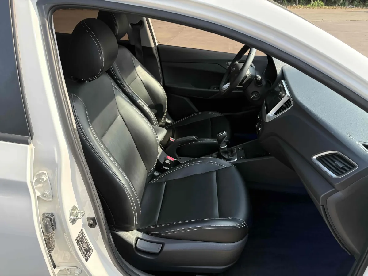 2017 Hyundai Verna RV 1.4L 100HP L4 6AT,autocango,china used car exporter,china ev exporter,chinese used car exporter,chinese used ev exporter