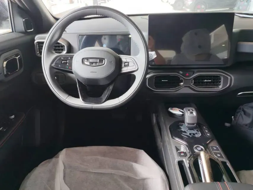 2025 Geely Cowboy 1.5T 181HP L4 7DCT,autocango,china used car exporter,china ev exporter,chinese used car exporter,chinese used ev exporter