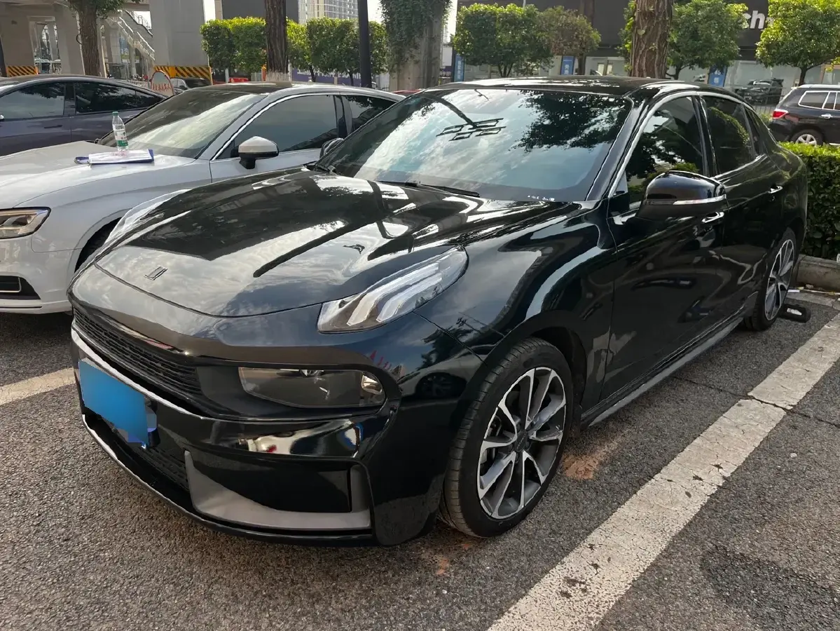 2019 LYNK&CO 03 2.0T 190HP L4 6AT