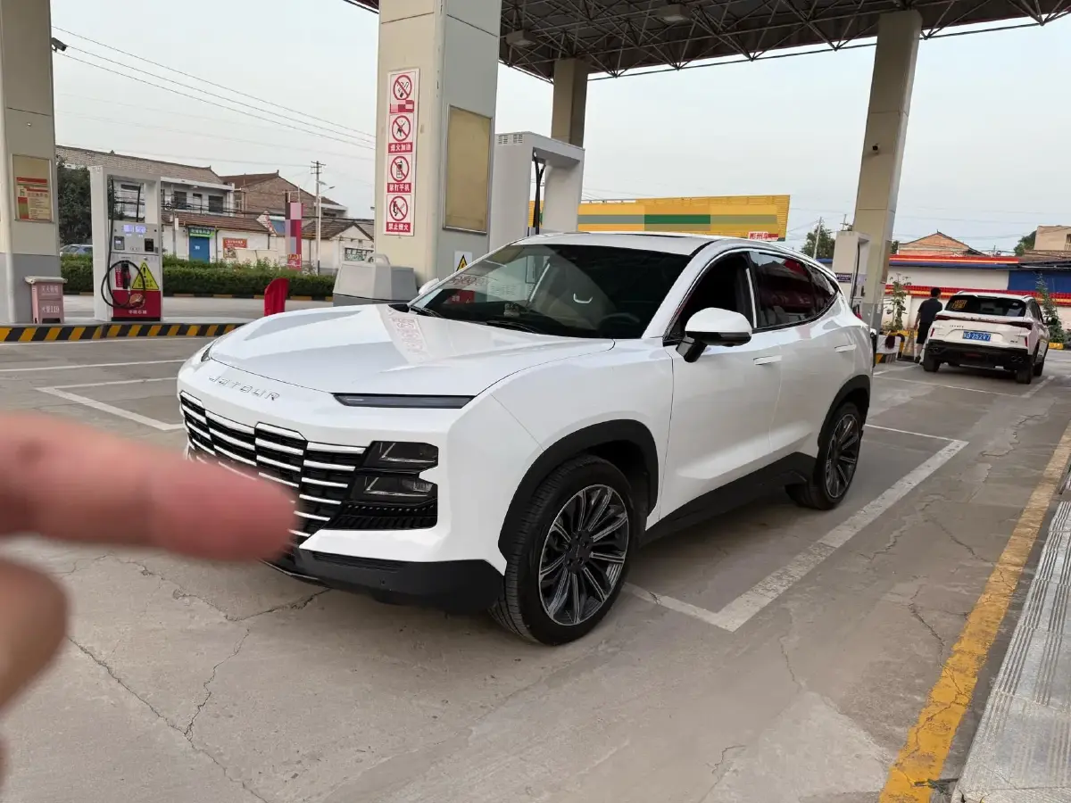 2022 Jetour DASHING 1.6T 197HP L4 7DCT