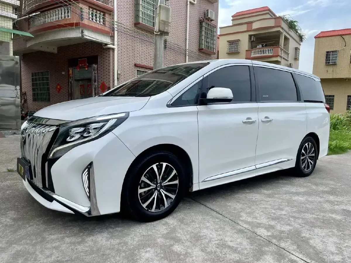 2021 GAC Trumpchi M8 2.0T 252HP L4 8AT