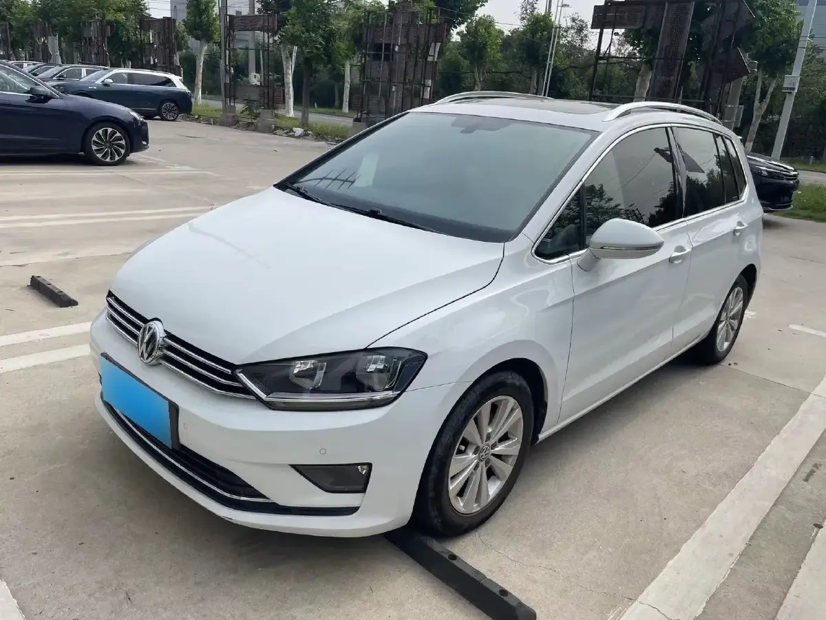 2018 Volkswagen Golf Sportsvan 1.4T 131HP L4 7DCT