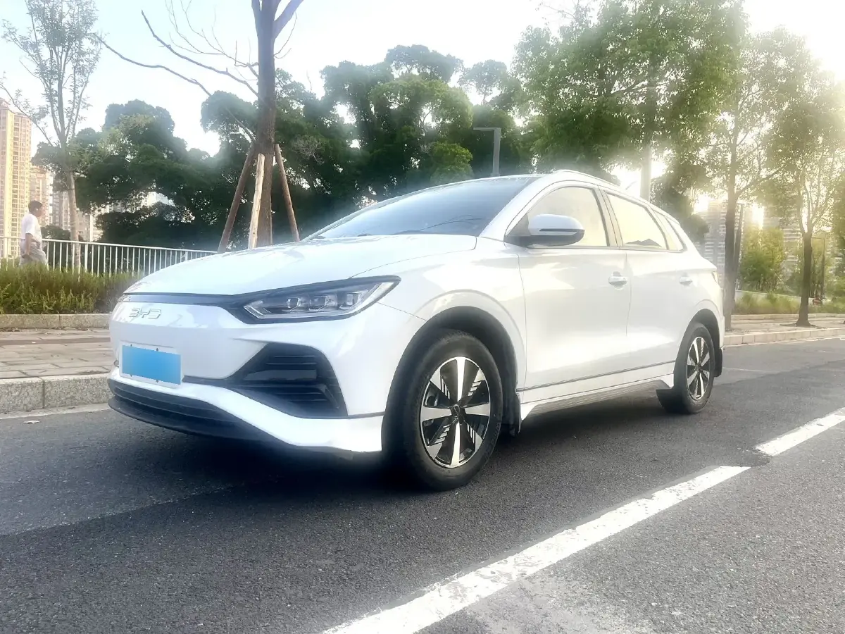 2023 BYD e2 BEV 43.2KWH