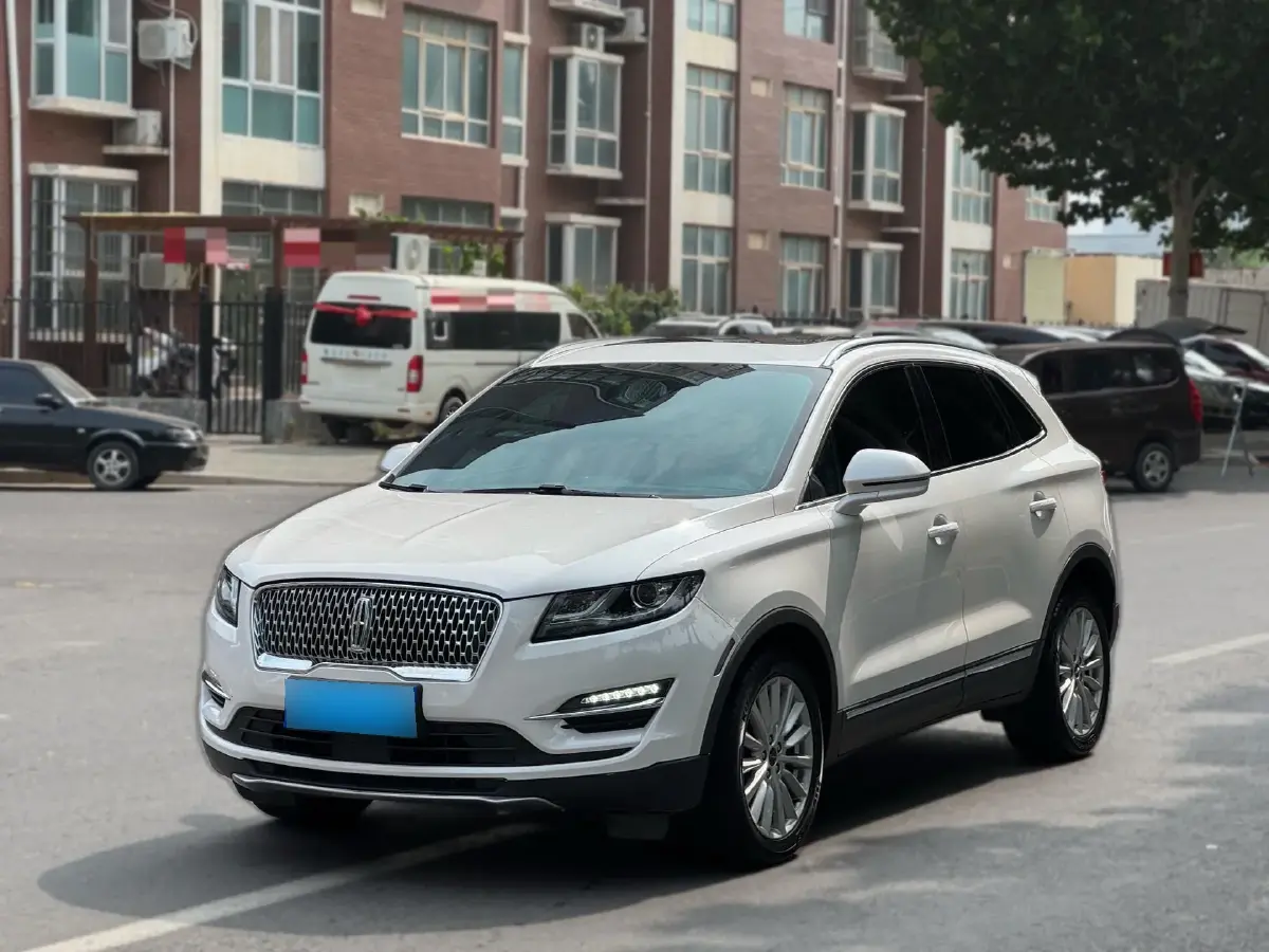 2019 Lincoln MKC 2.0T 203HP L4 6AT