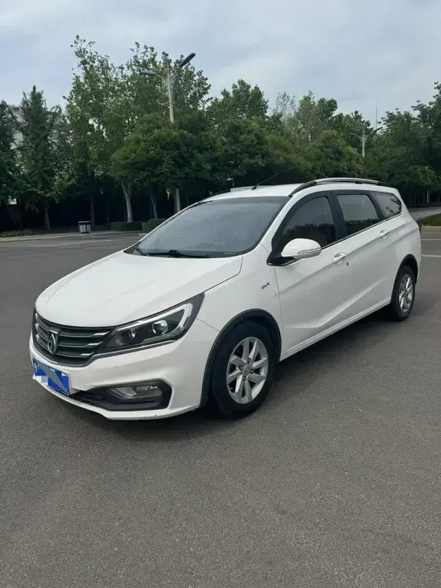 2017 BaoJun 310W 1.5L 112HP L4 6MT