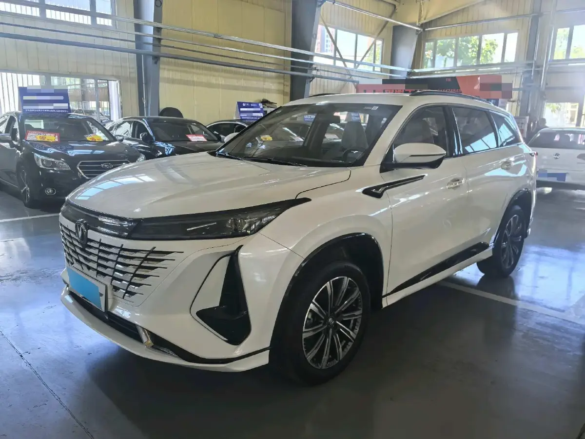 2023 ChangAn CS75 Plus 1.5T 188HP L4 8AT 2023 ChangAn CS75 Plus 1.5T 188HP L4 8AT
